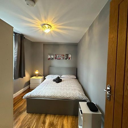 Lovely 2 Bedrooms Apartment Londres Exterior foto